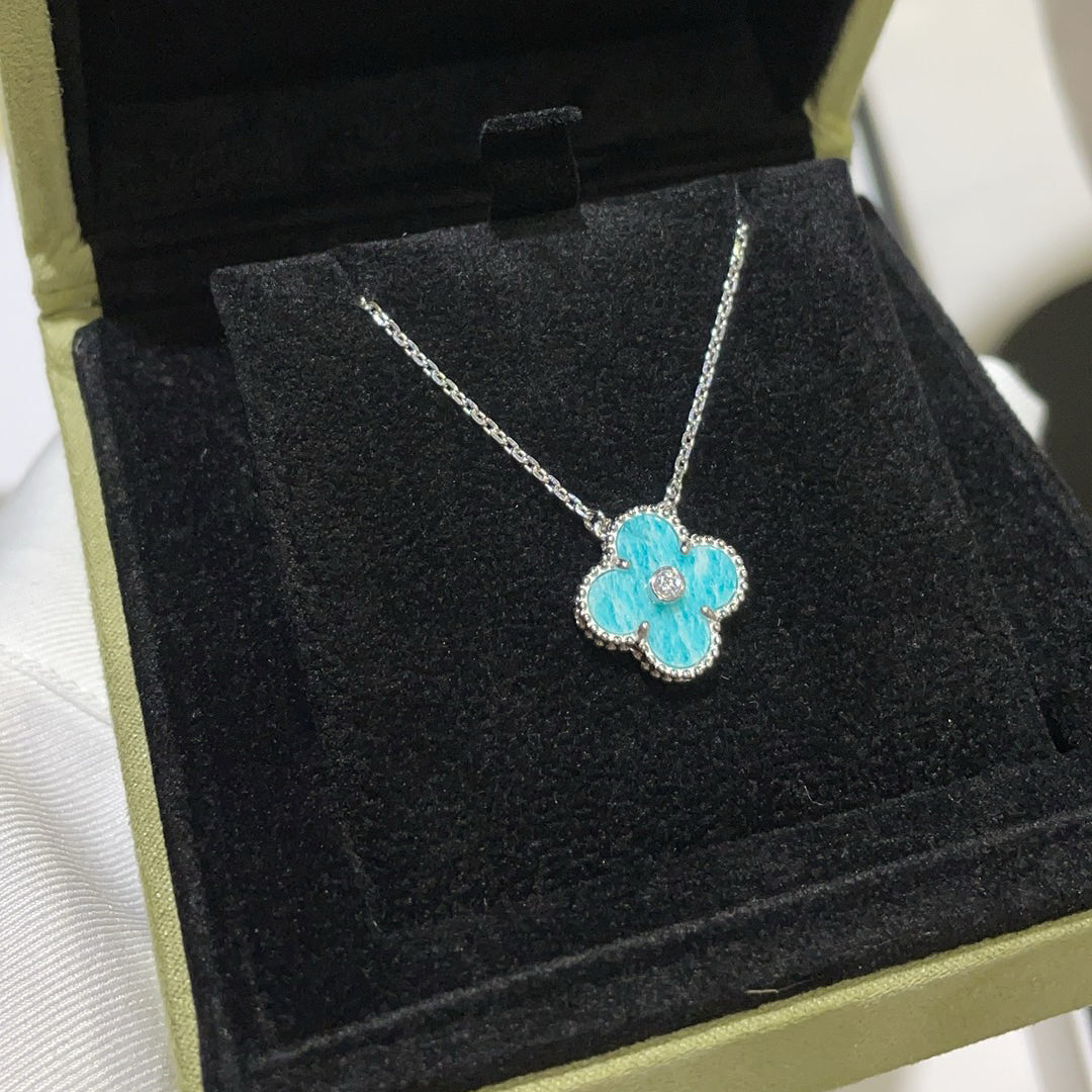 [Solara Jewelry ]クローバー 15MM ダイヤモンド SVRES ポーセリン ネックレス シルバー