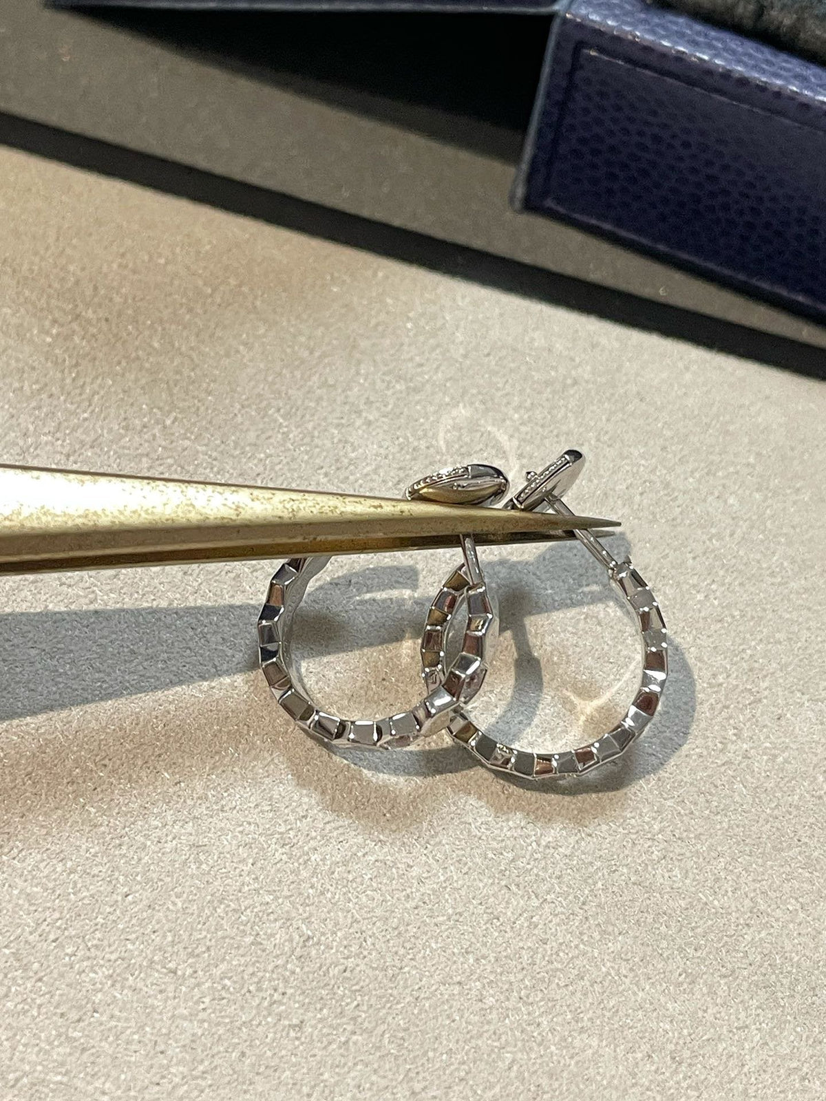 [Solara Jewelry ]中空デザイン 四つ葉のクローバー花形リング