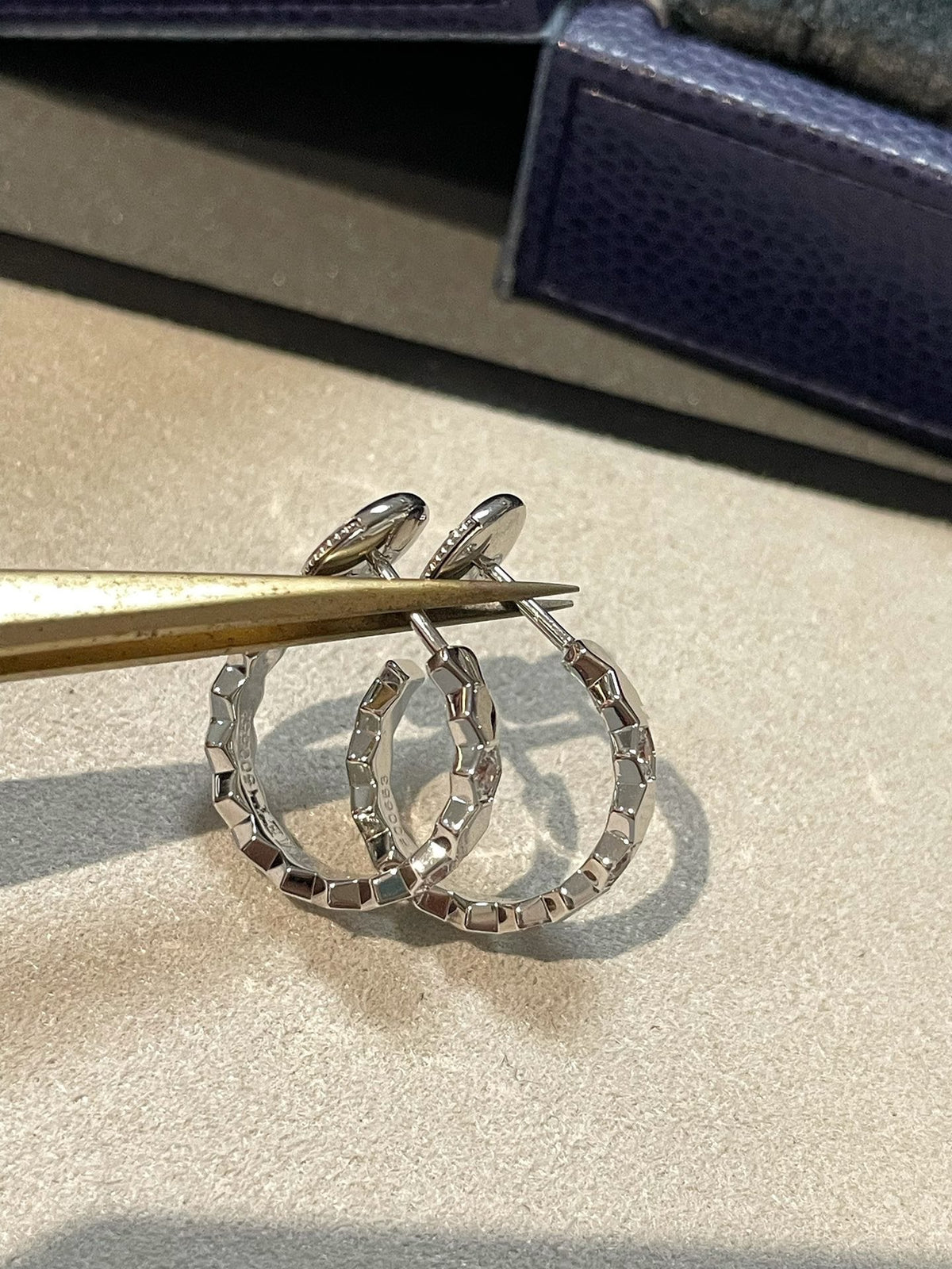 [Solara Jewelry ]中空デザイン 四つ葉のクローバー花形リング