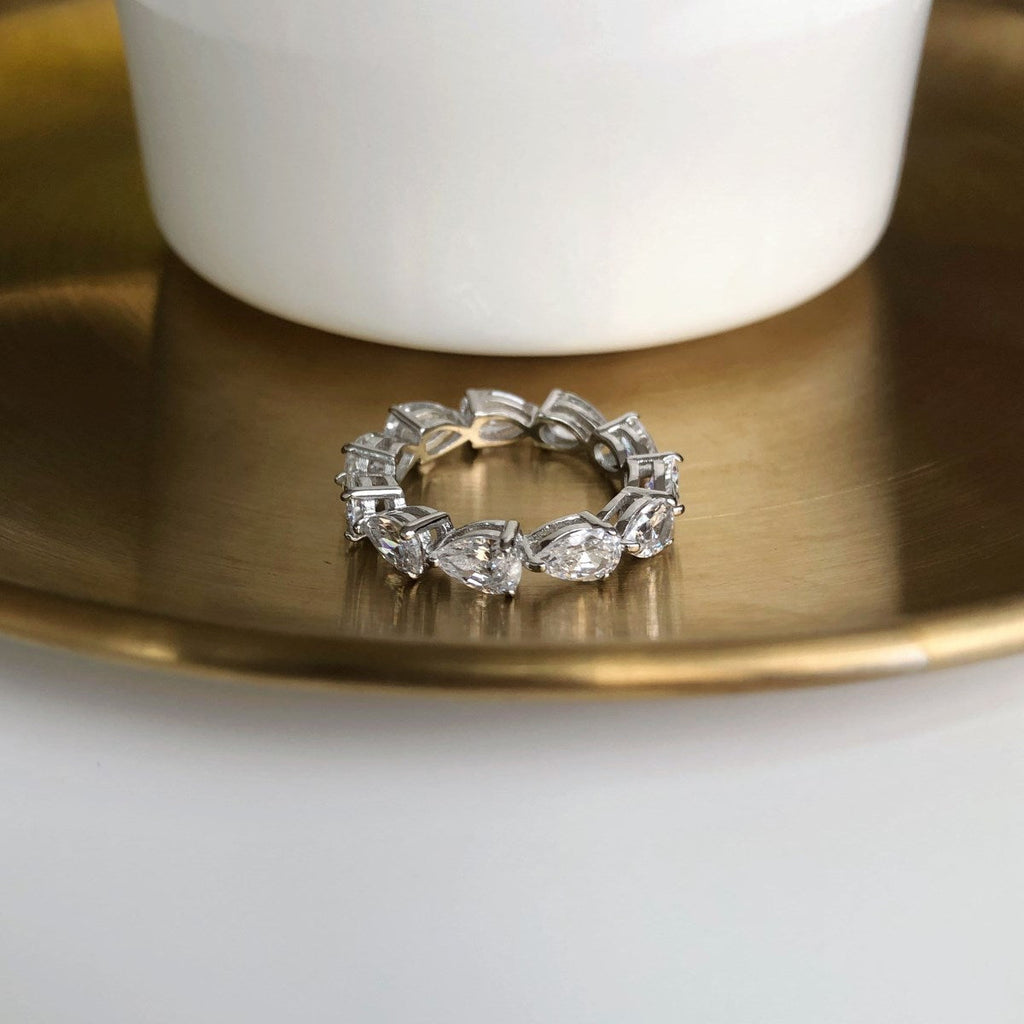 [Solara Jewelry ]Exquisiter Tennisring mit Tropfenschliff