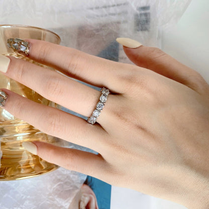 [Solara Jewelry ]Eternity Tennisring mit rundem Schliff