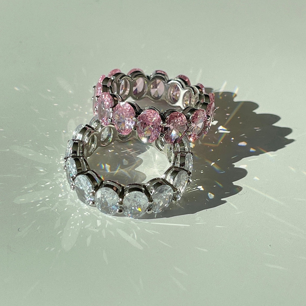 [Solara Jewelry ]Zierlicher Tennisring mit länglichem Kissenschliff