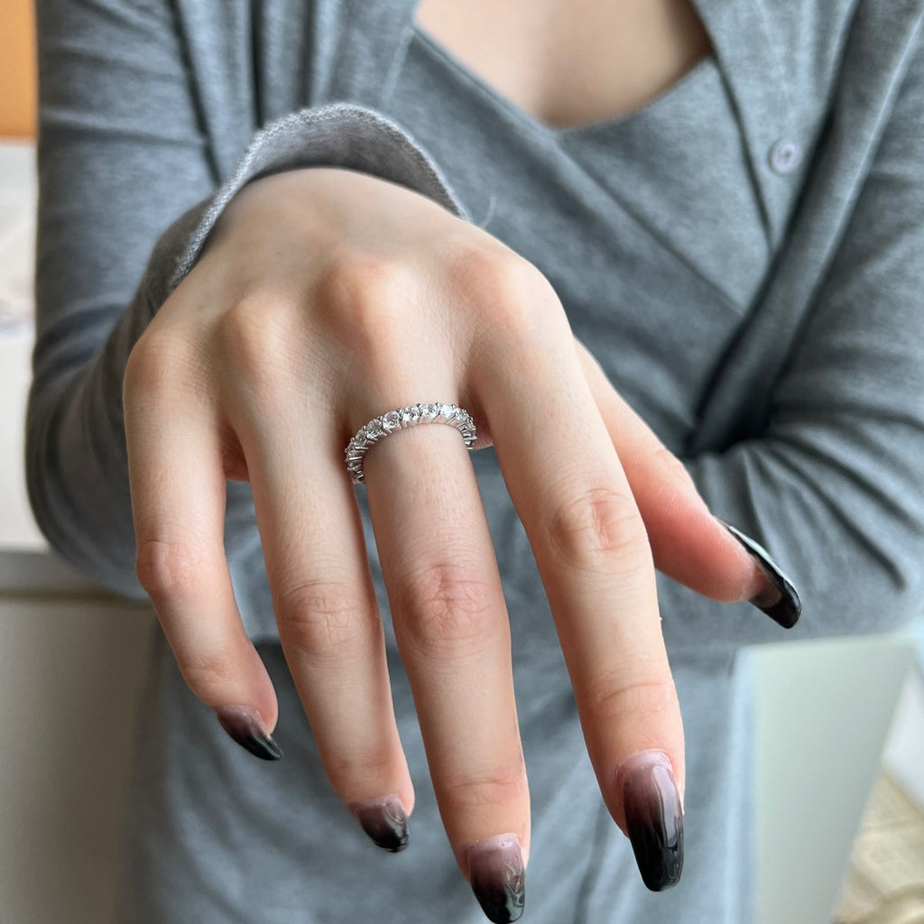 [Solara Schmuck] Funkelnder Tennisring im Rundschliff
