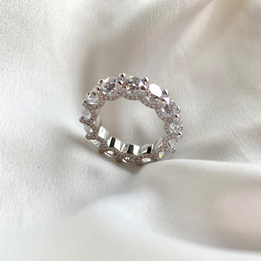 [Solara Jewelry ]ゴージャスなラウンドカットテニスリング