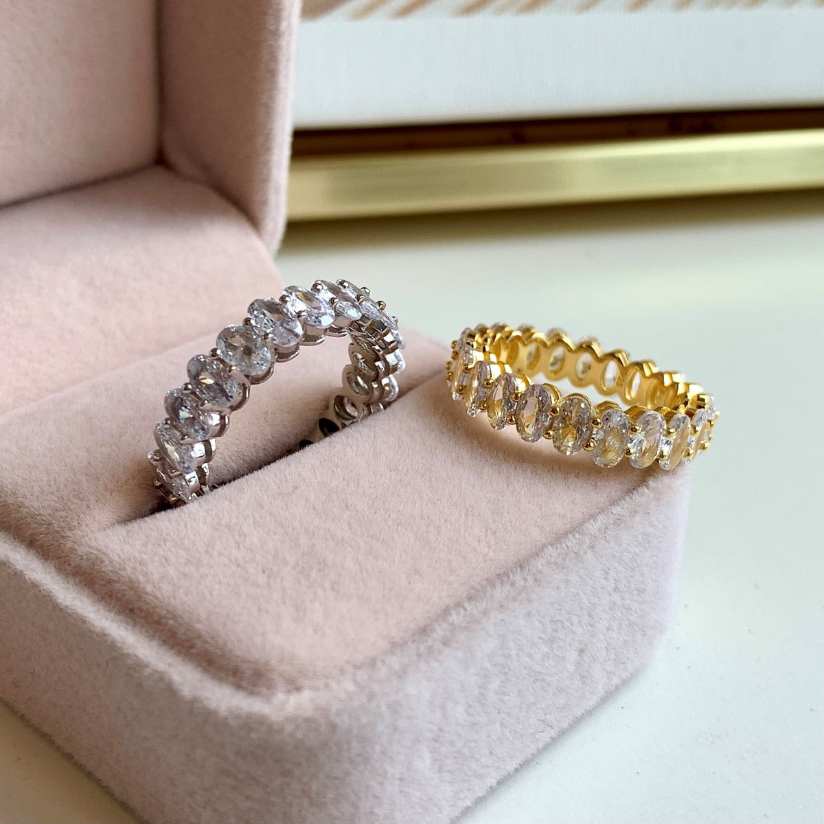 [Solara Jewelry ]Ornate Oval Cut Tennis Ring