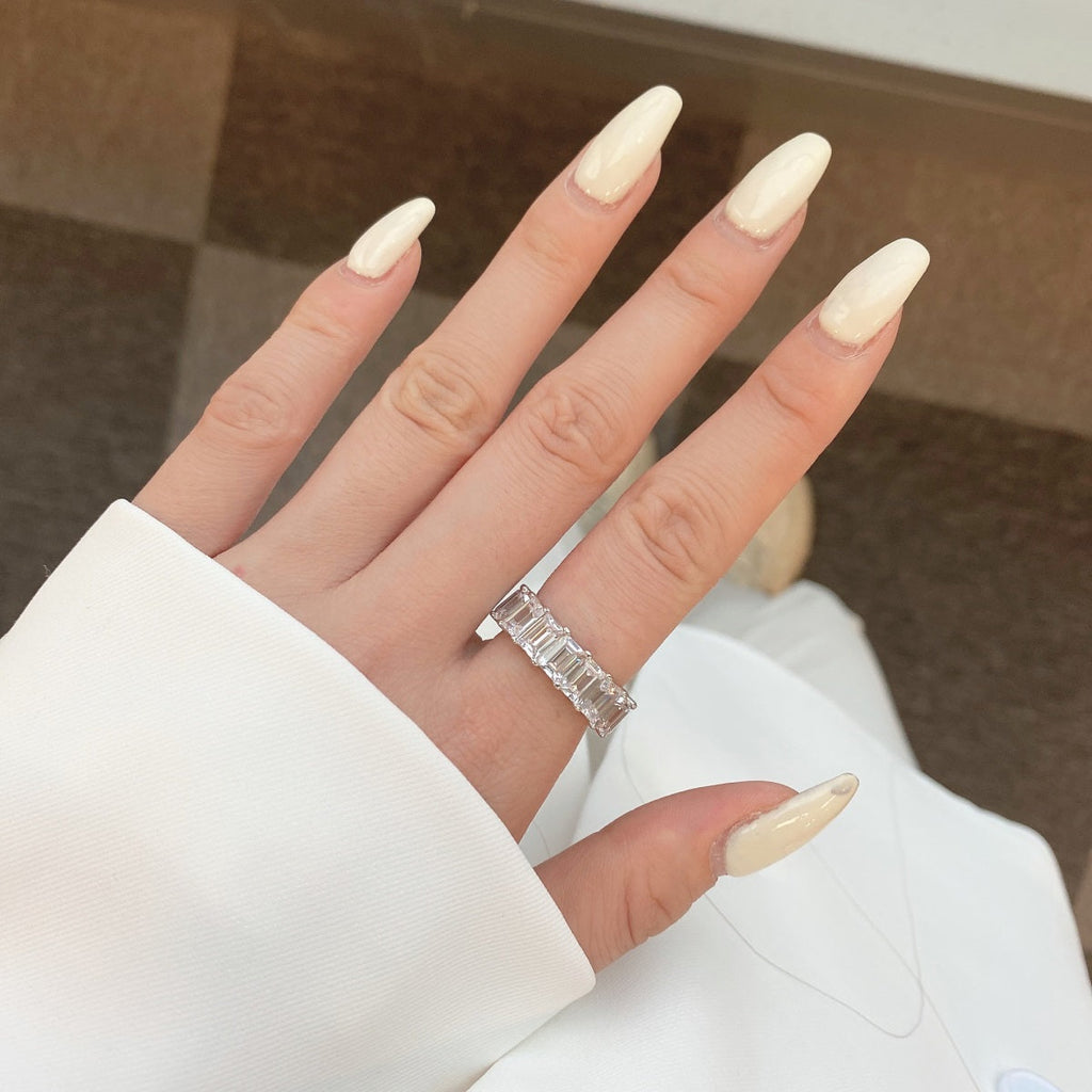[Solara Jewelry ]0.75 Carat Elegant Emerald Cut Tennis Ring