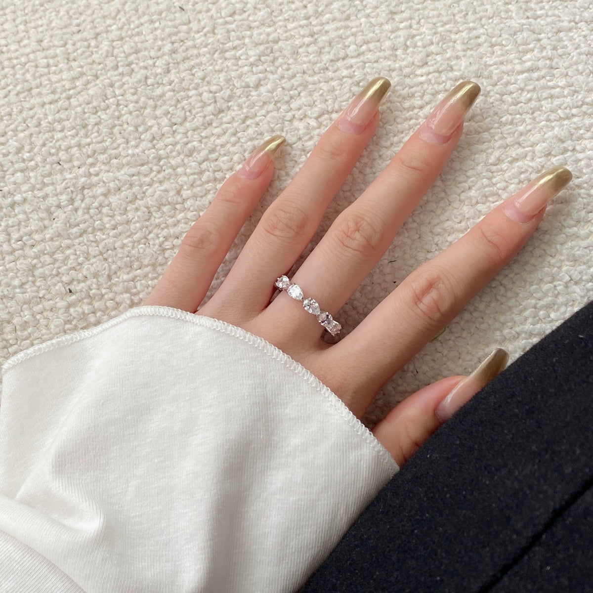 [Solara Jewelry ]Exquisiter Tennisring mit Tropfenschliff