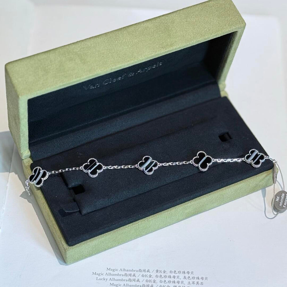 [Solara Jewelry ]KLEEBÜTE 5 MOTIV GEÄDERTER ONYX-ARMBAND SILBER