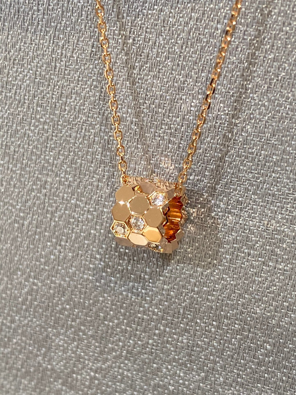 [Solara Jewelry ]BEE LOVE ダイヤモンドネックレス