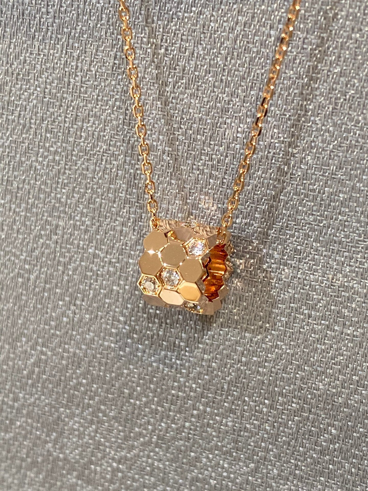 [Solara Jewelry ]BEE LOVE ダイヤモンドネックレス