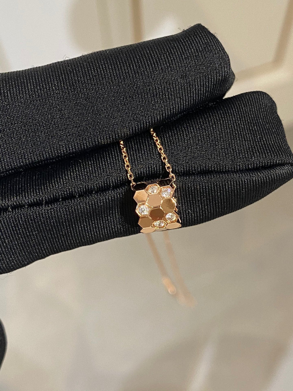[Solara Jewelry ]BEE LOVE ダイヤモンドネックレス