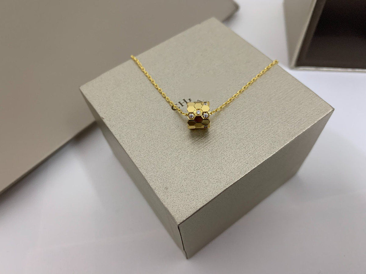 [Solara Jewelry ]BEE LOVE DIAMOND NECKLACE