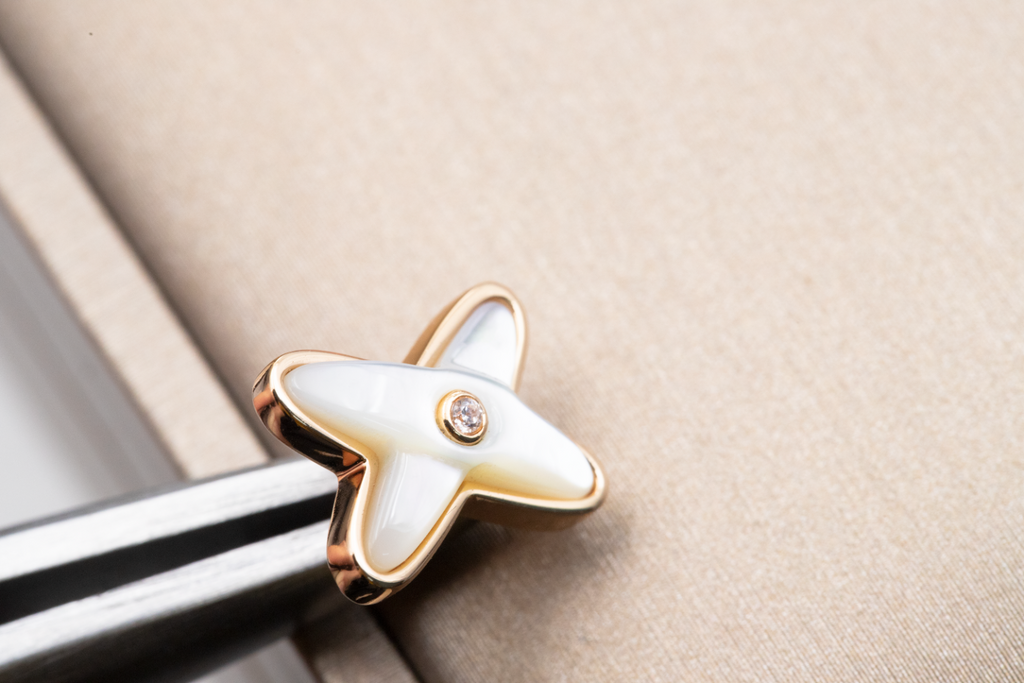 [Solara Jewelry ]ジュドゥホワイトMOPピンクゴールドダイヤモンドピアス