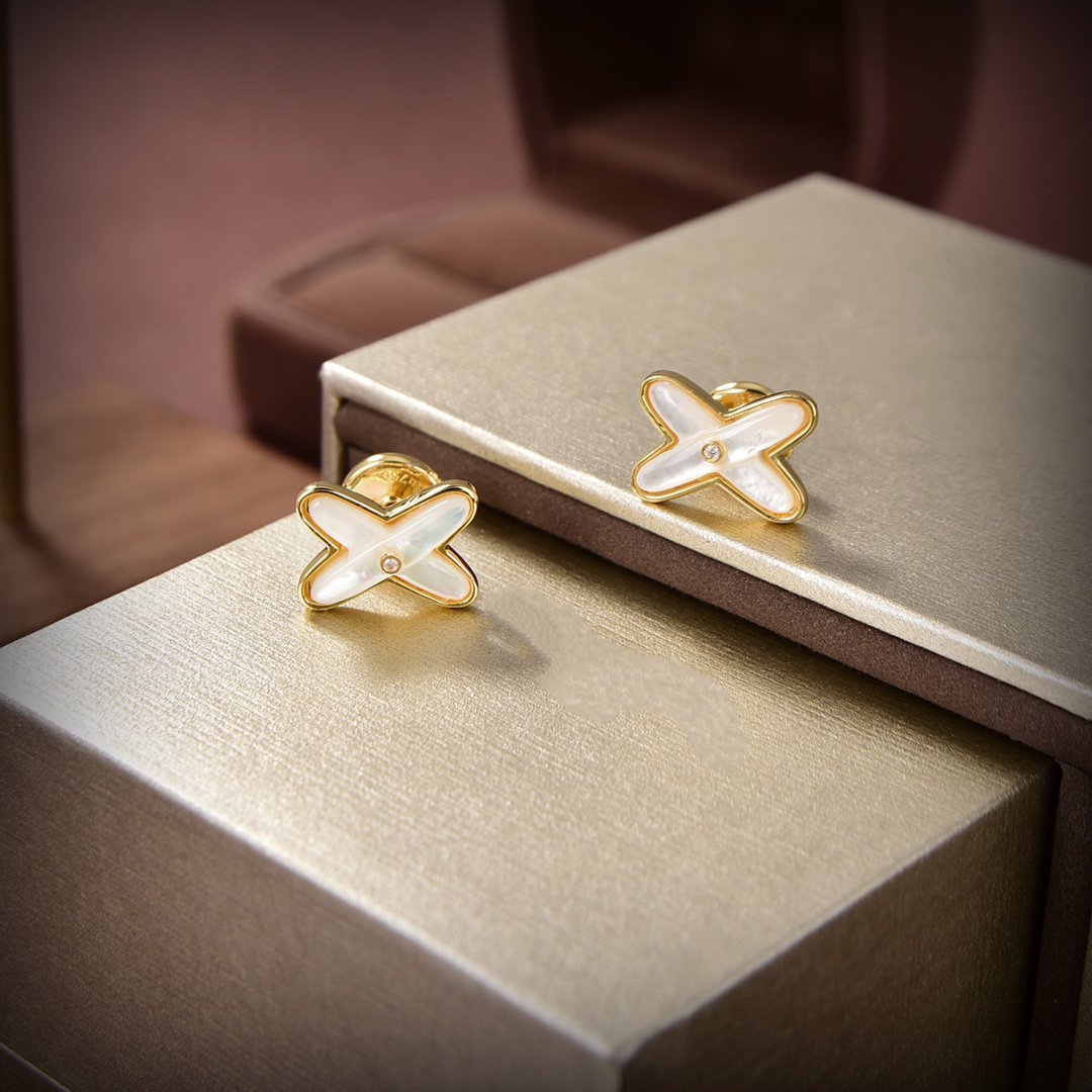 [Solara Jewelry ]JEUX ドロップピアス ホワイトマザーオブパール ゴールド ダイヤモンド