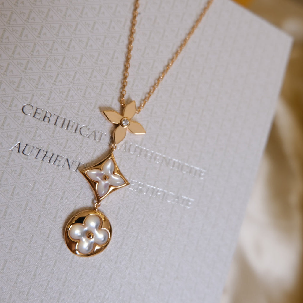 [Solara Jewelry ]COLOR BLOSSOM LARIAT NECKLACE PINK GOLD WHITE MOTHER PEARL AND DIAMOND