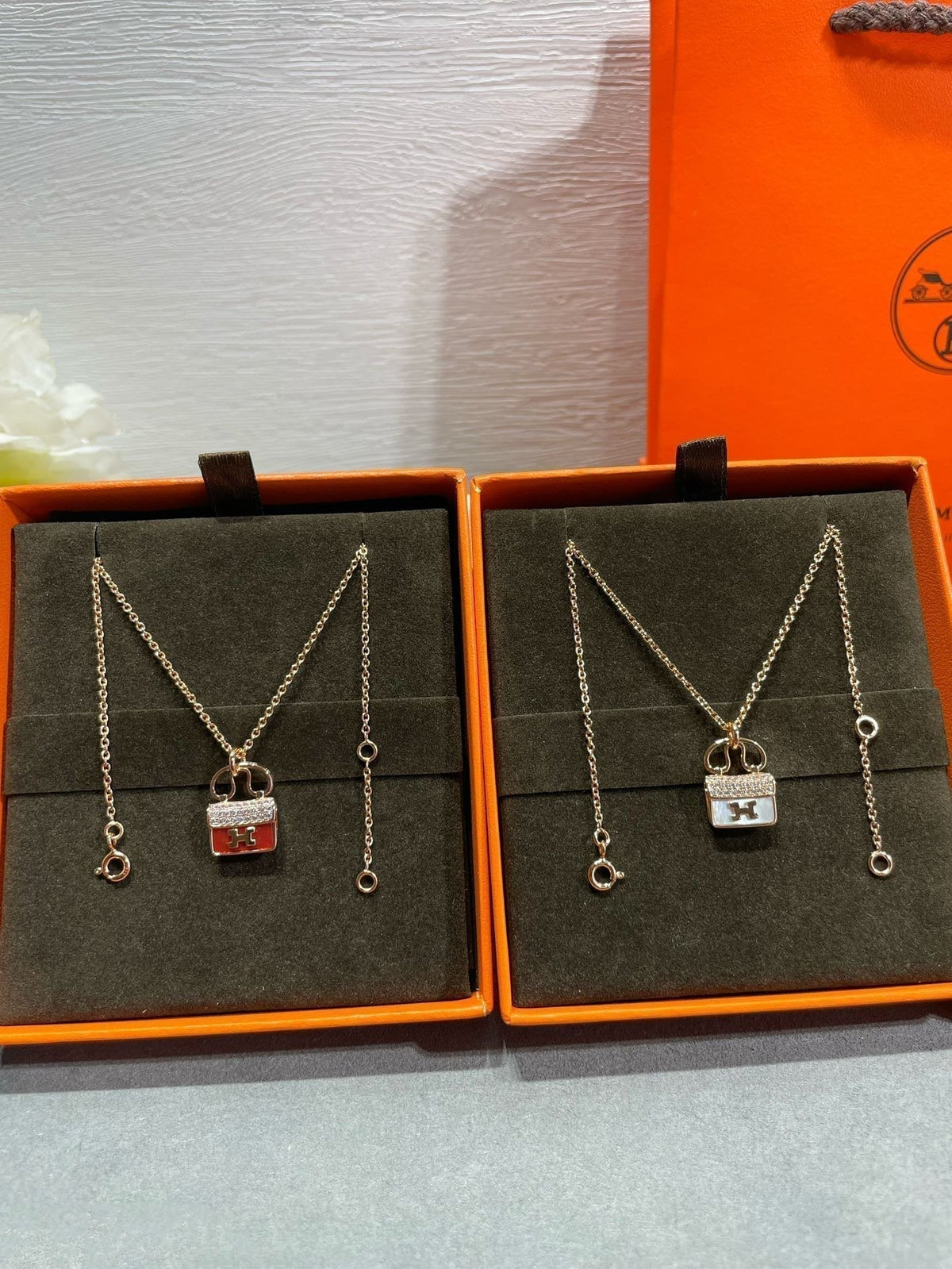 [Solara Jewelry ]H CIRCE MOISSANITE PENDANT NECKLACE GOLD