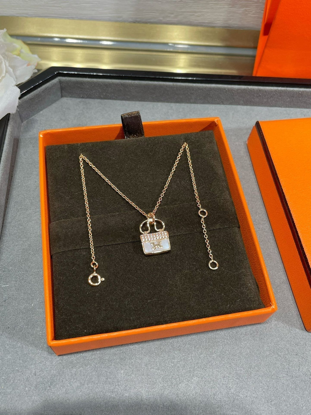 [Solara Jewelry ]H CIRCE MOISSANITE PENDANT NECKLACE GOLD