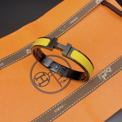 [Solara Jewelry ]CLIC HM SO BLACK YELLOW BRACELET