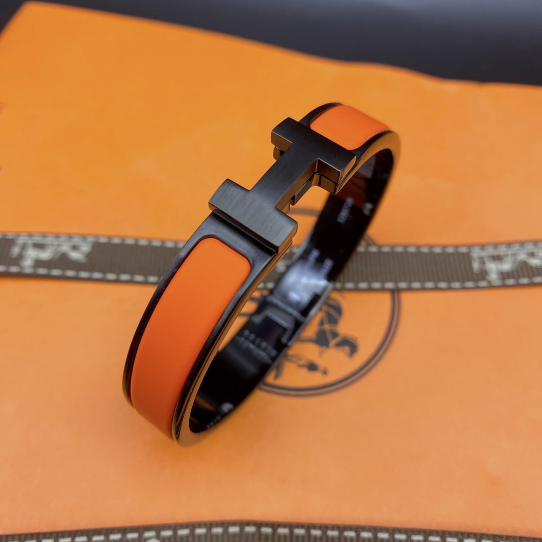 [Solara Schmuck ]CLIC HM SO BLACK OREGAN ARMBAND