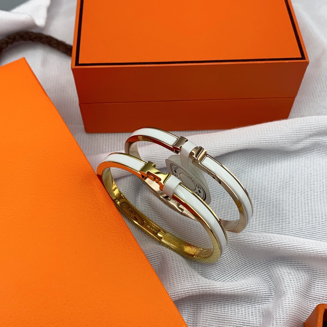[Solara Jewelry ]CLASSIC HM CLIC WHITE 8MM ENAMEL BRACELET