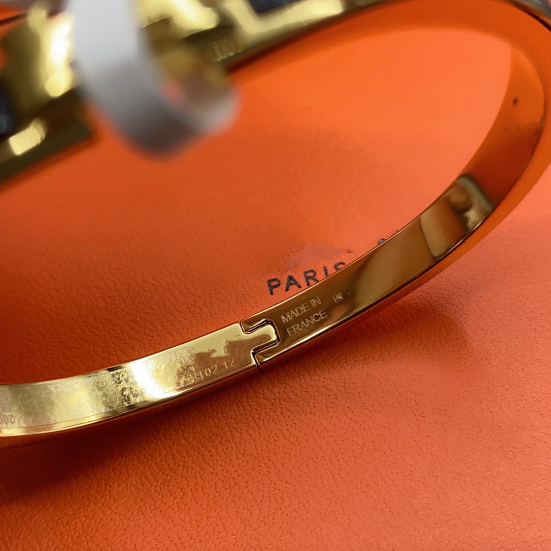 [Solara Jewelry ]CLASSIC HM CLIC BLACK 8MM ENAMEL BRACELET