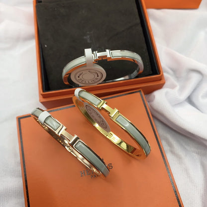 [Solara Jewelry ]CLASSIC HM CLIC GRÜNES 8MM EMAILLE ARMBAND
