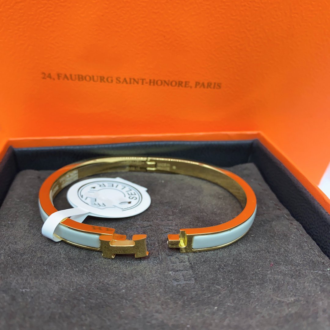 [Solara Jewelry ]CLASSIC HM CLIC GREEN 8MM ENAMEL BRACELET