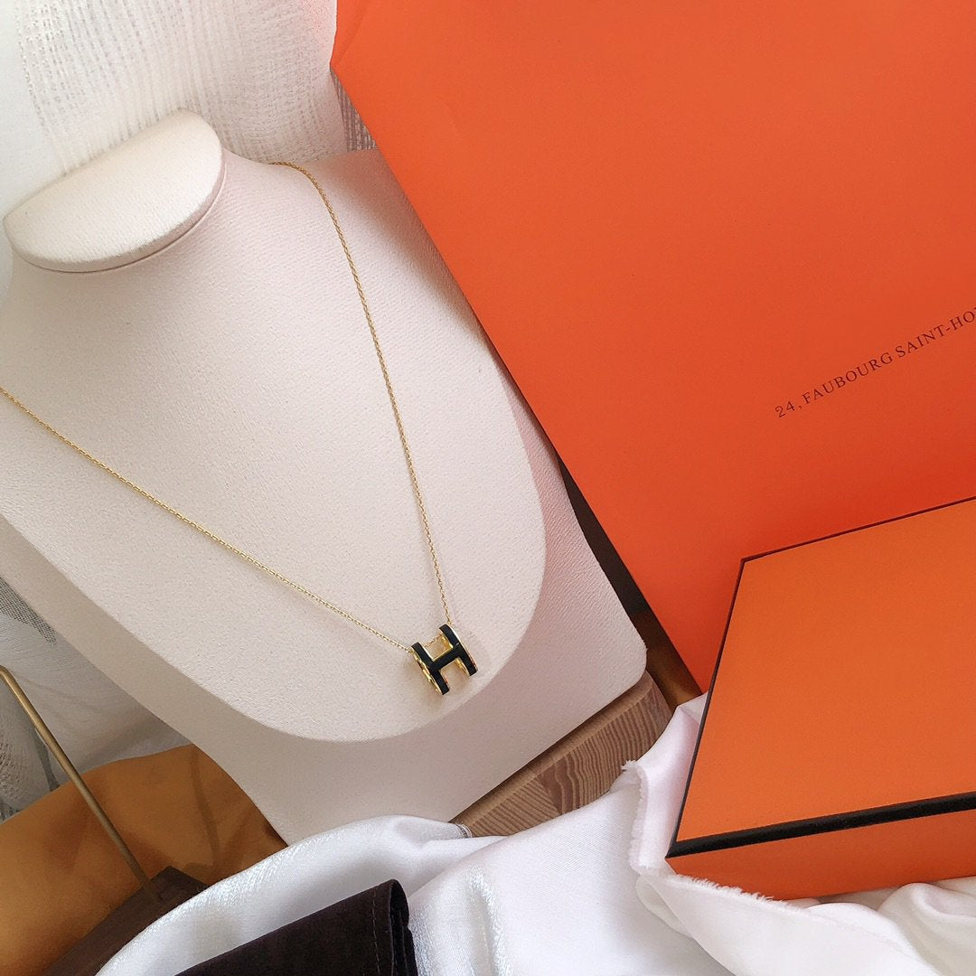 [Solara Jewelry ]HM CLIC ブラックエナメル ゴールドネックレス