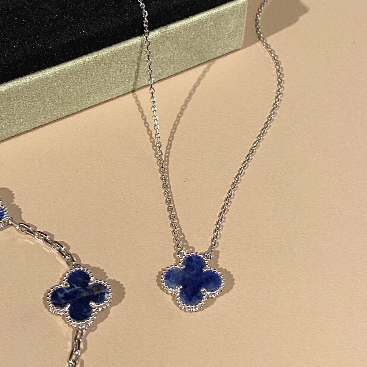 [Solara Jewelry ]CLOVER 15MM ピータサイトネックレス シルバー