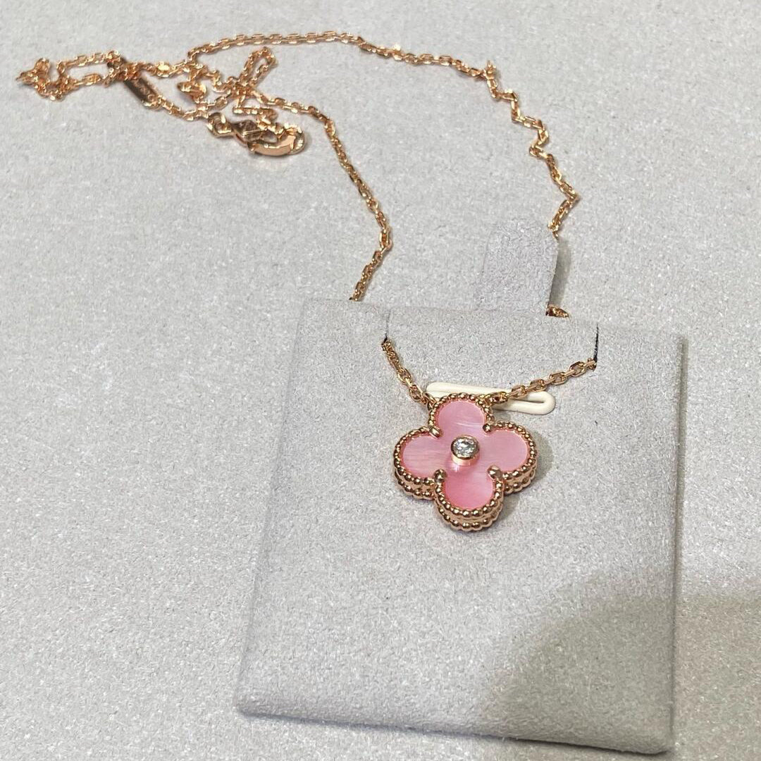 [Solara Jewelry ]CLOVER 15MM DIAMOND PINK MOP NECKLACE