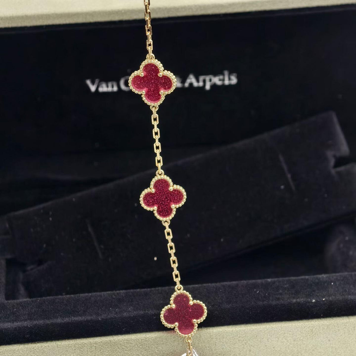 [Solara jewelry]NEW CLOVER 5 MOTIFS PINK ENAMEL BRACELET