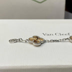 [Solara Jewelry ]クローバー 5モチーフ クリスマス限定ブレスレット