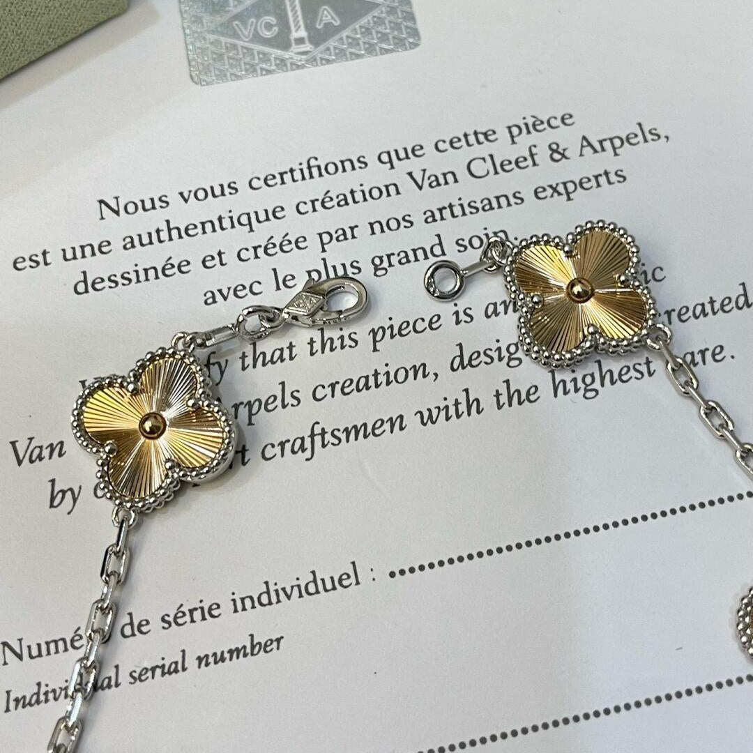 [Solara Jewelry ]クローバー 5モチーフ クリスマス限定ブレスレット
