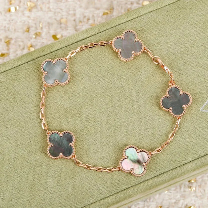 [Solara Schmuck] KLEEB LUNARBLUME GRAUES PERLMUTT ARMBAND