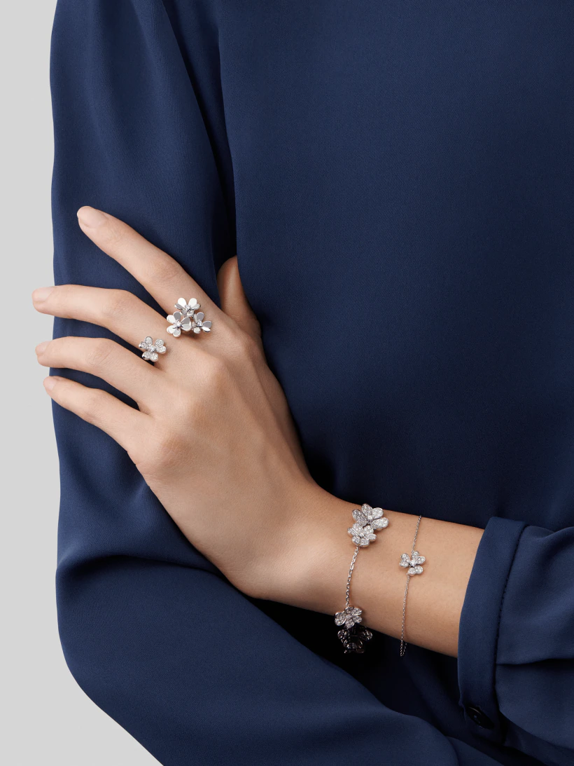 [Solara Jewelry ]FRIVOLES SILBERBLUMEN-DIAMANT-ARMband