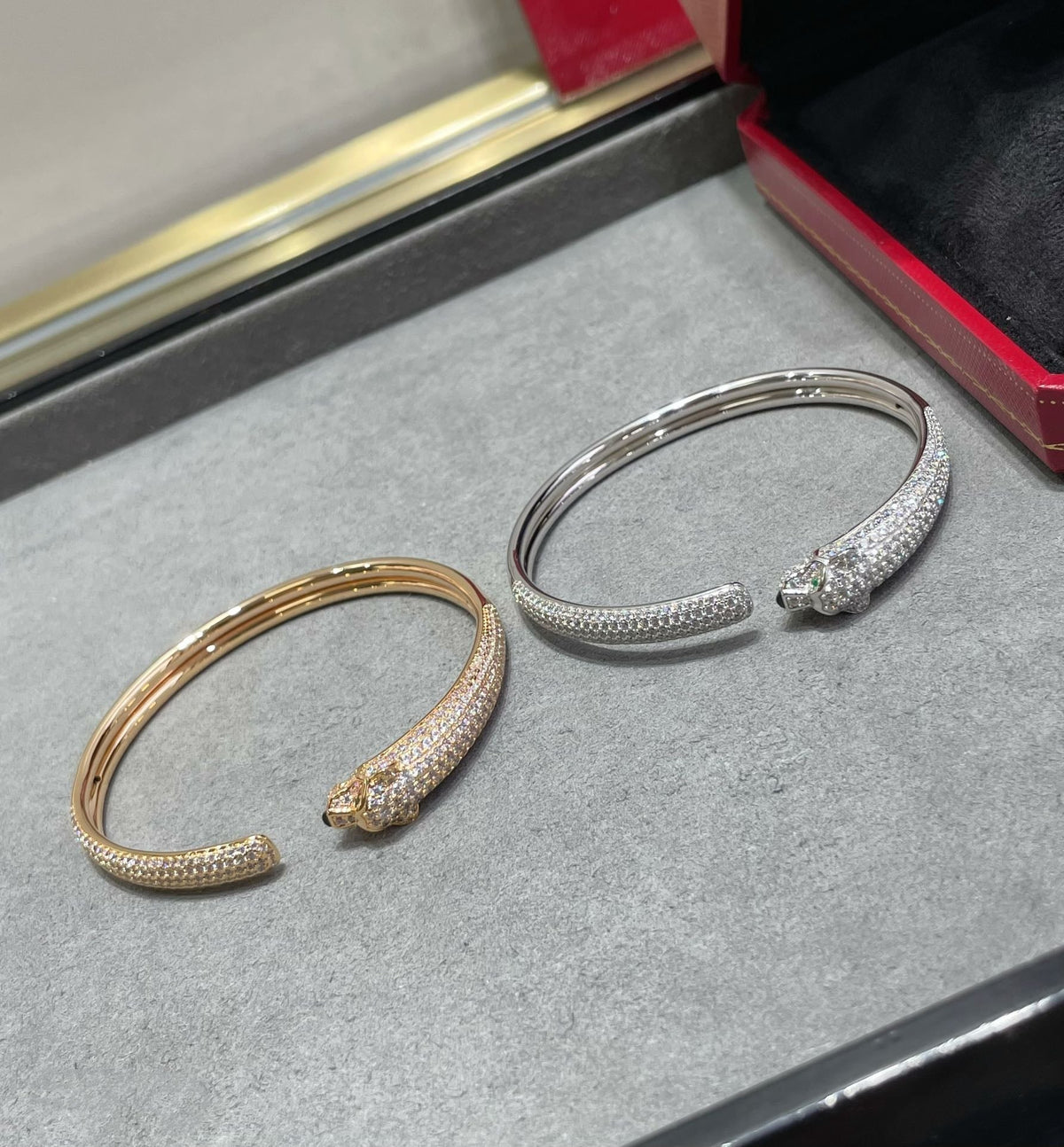 [Solara Jewelry ]PANTHER ARMREIF OFFEN VOLL DIAMANTEN