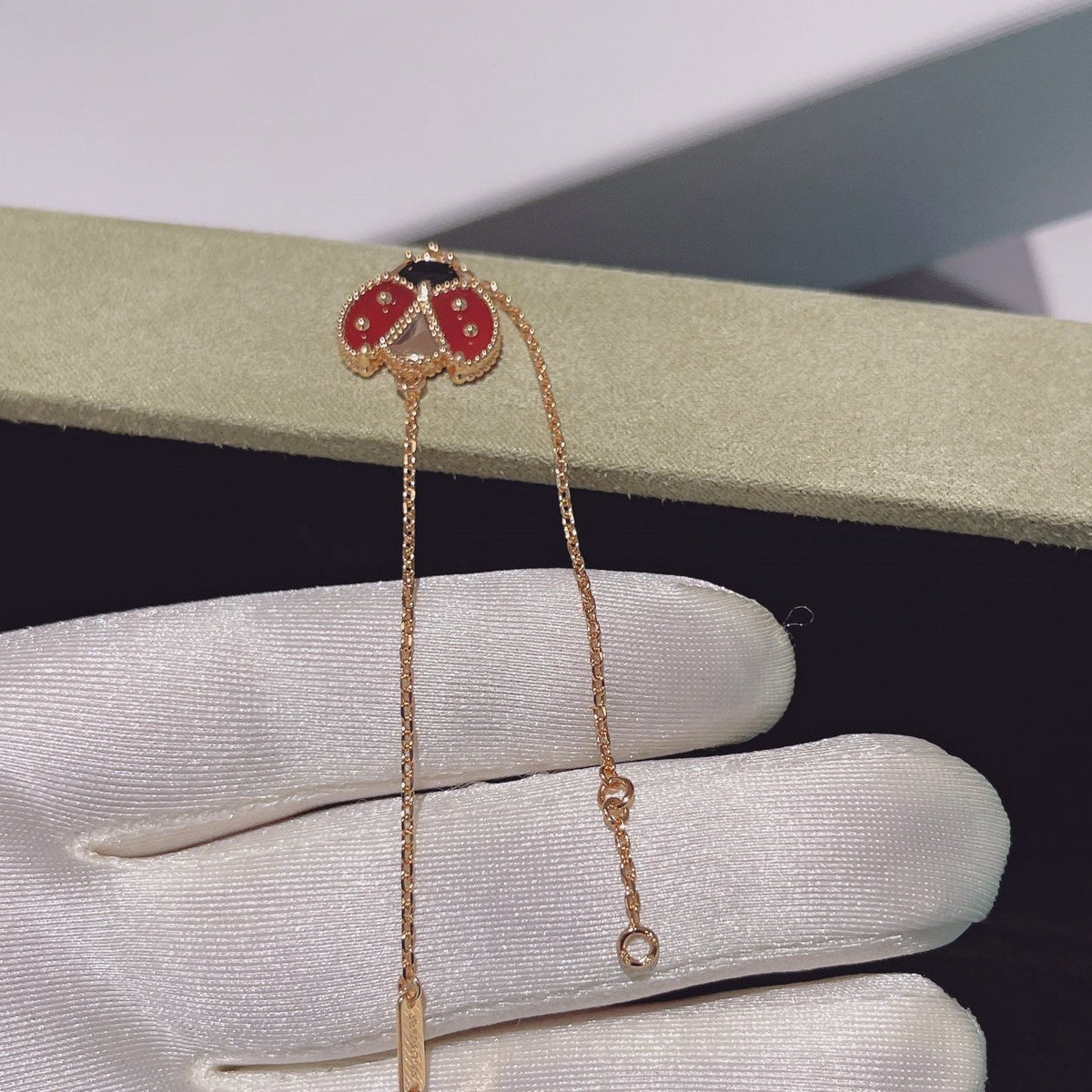 [Solara Schmuck ]LUCKY SPRING 1 MOTIV ARMBAND AUS ROSÉGOLD