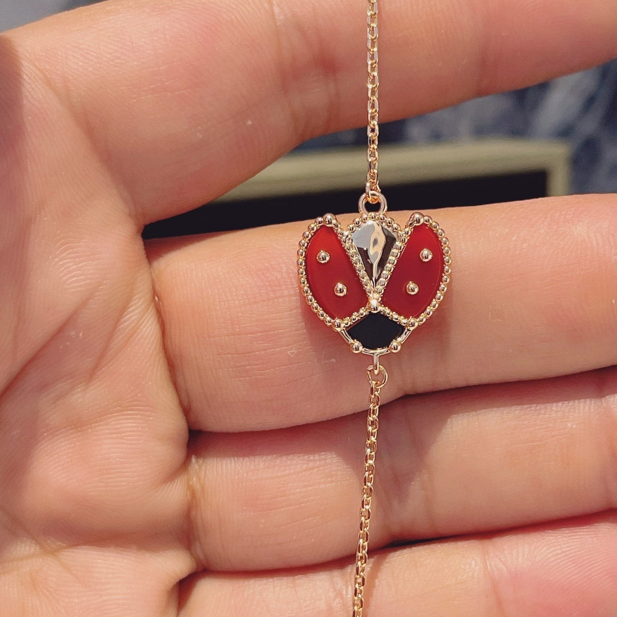 [Solara Schmuck ]LUCKY SPRING 1 MOTIV ARMBAND AUS ROSÉGOLD
